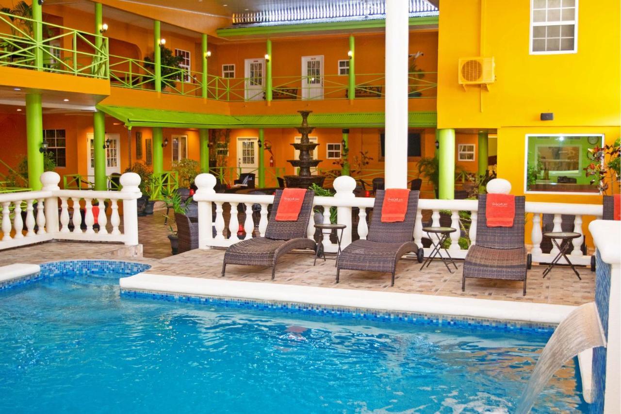 Beverly'S Oasis Suites Scarborough Exterior foto